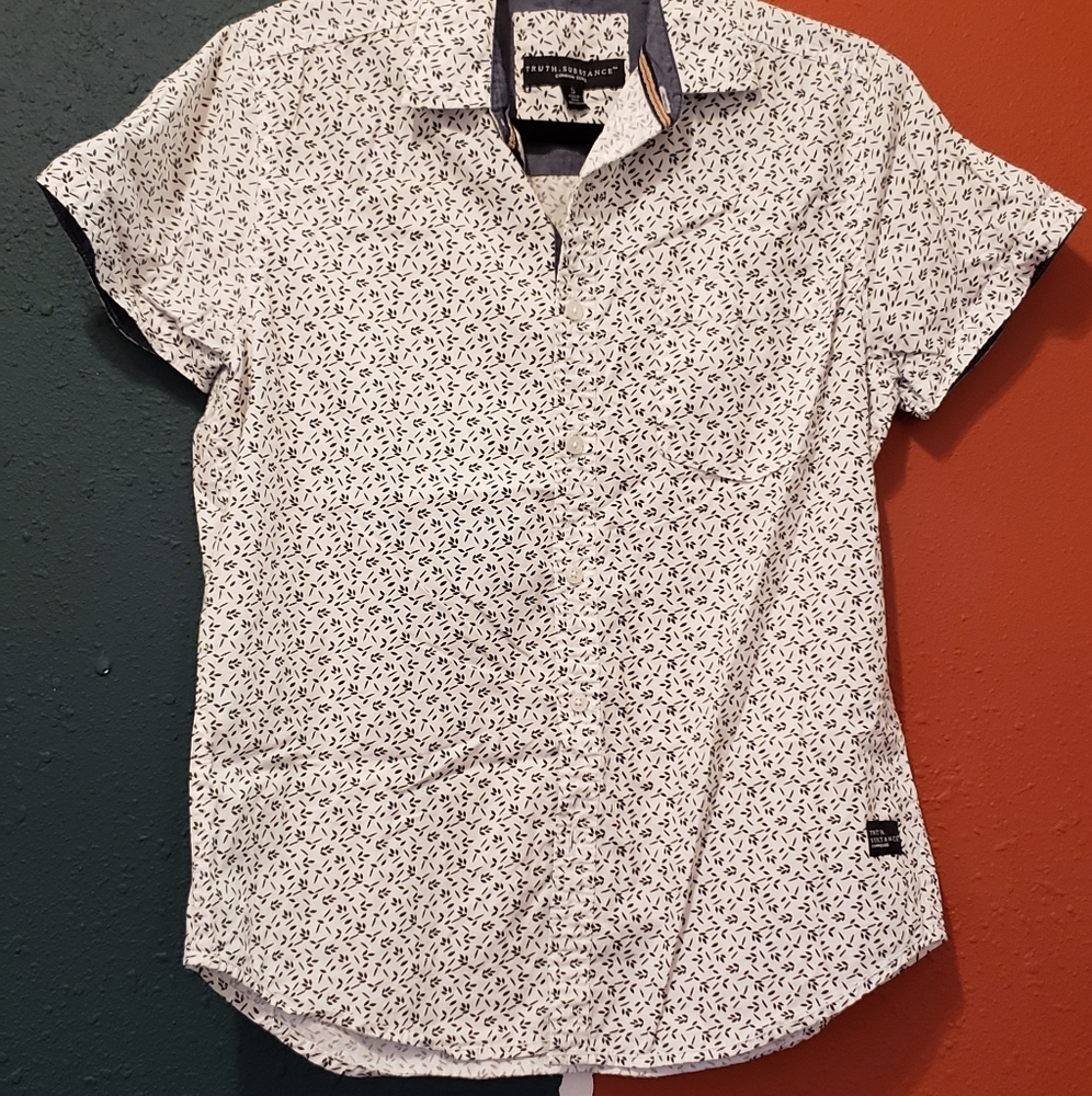 Short sleeve button down